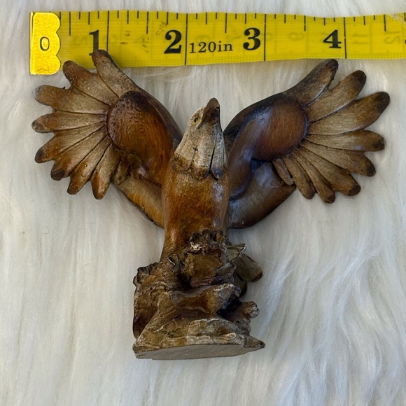 Handcrafted Eagle 🦅 Bird Sculpture - Picture 5 of 7